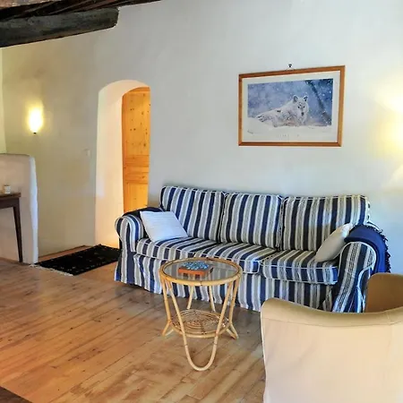La Font Between Collioure And Canigou * Castelnou